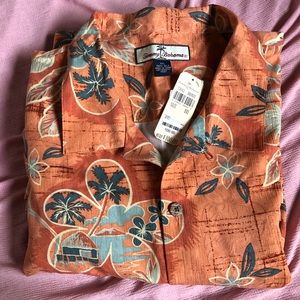 Tommy Bahama silk button up shirt XXL ❤️